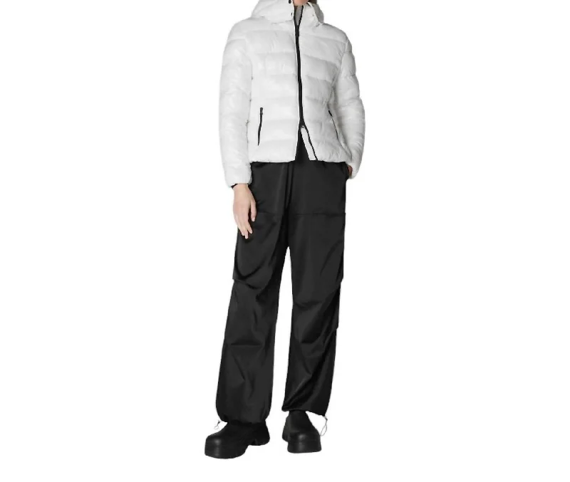 Cosmary Hooded Puffer Jacket In Off White